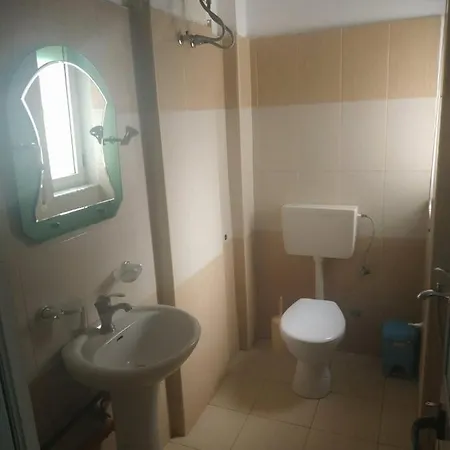 Vila Kliven Дуррес